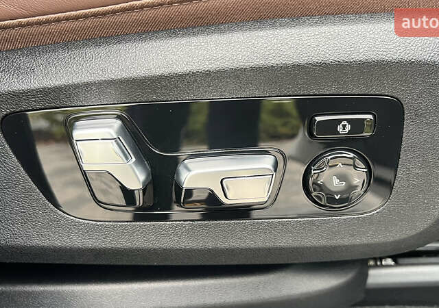 Білий БМВ X7, об'ємом двигуна 3 л та пробігом 83 тис. км за 87777 $, фото 56 на Automoto.ua