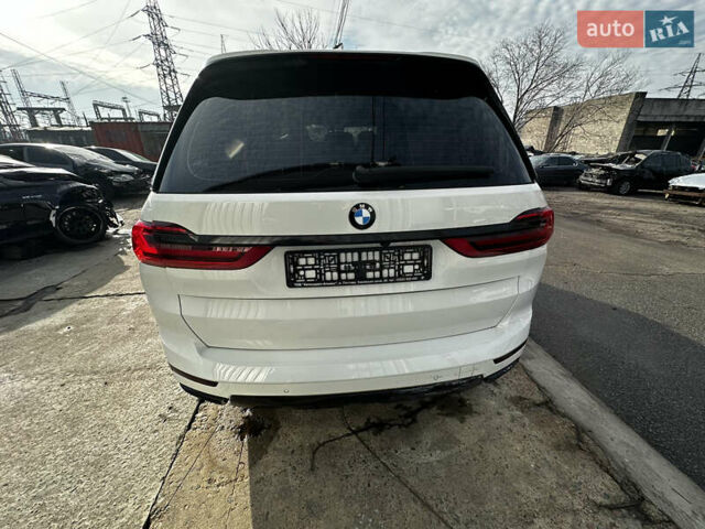 Белый БМВ X7, объемом двигателя 2.99 л и пробегом 29 тыс. км за 21500 $, фото 8 на Automoto.ua