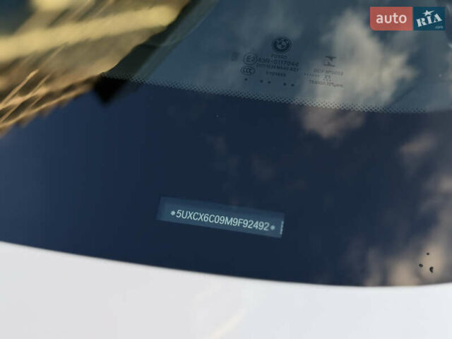 Белый БМВ X7, объемом двигателя 4.39 л и пробегом 58 тыс. км за 78999 $, фото 16 на Automoto.ua