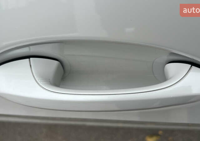 Білий БМВ X7, об'ємом двигуна 3 л та пробігом 83 тис. км за 87777 $, фото 14 на Automoto.ua