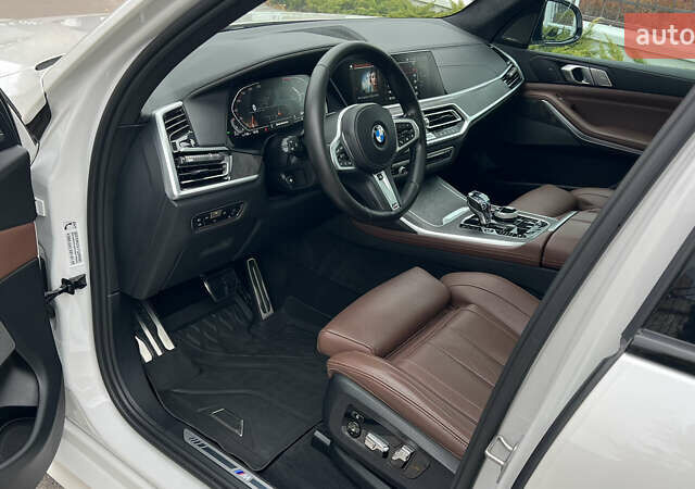 Білий БМВ X7, об'ємом двигуна 3 л та пробігом 83 тис. км за 87777 $, фото 27 на Automoto.ua