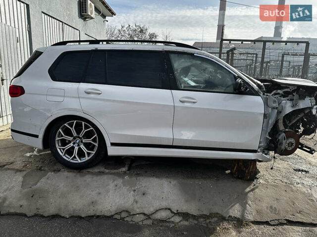 Белый БМВ X7, объемом двигателя 2.99 л и пробегом 29 тыс. км за 21500 $, фото 11 на Automoto.ua