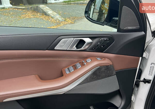 Білий БМВ X7, об'ємом двигуна 3 л та пробігом 83 тис. км за 87777 $, фото 28 на Automoto.ua