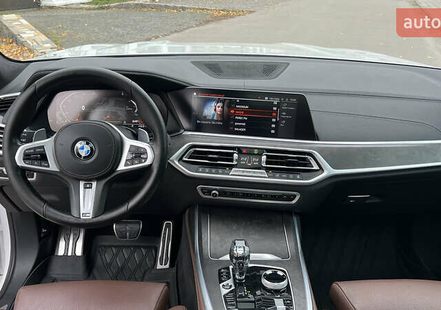 Белый БМВ X7, объемом двигателя 3 л и пробегом 82 тыс. км за 88888 $, фото 46 на Automoto.ua