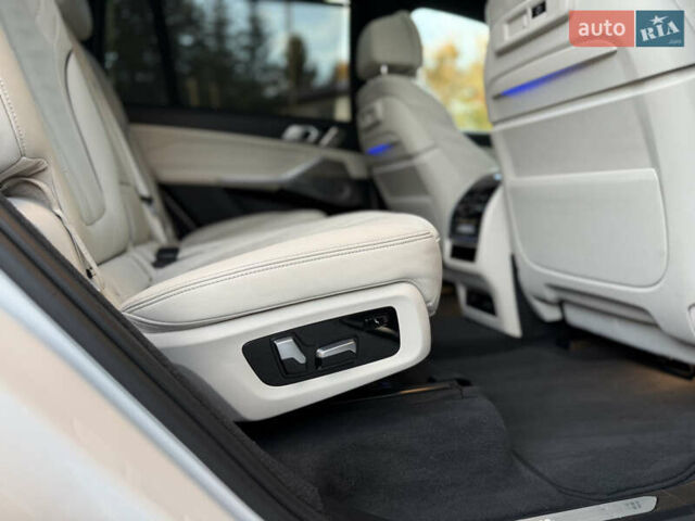 Белый БМВ X7, объемом двигателя 4.39 л и пробегом 58 тыс. км за 78999 $, фото 87 на Automoto.ua