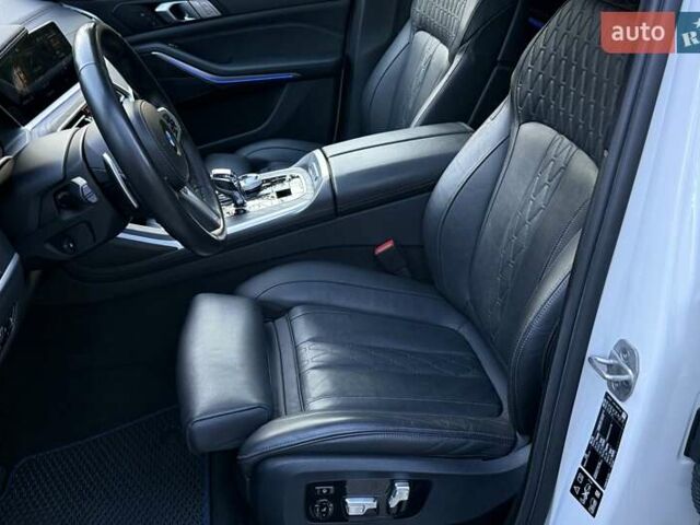 Білий БМВ X7, об'ємом двигуна 2.99 л та пробігом 79 тис. км за 76950 $, фото 56 на Automoto.ua