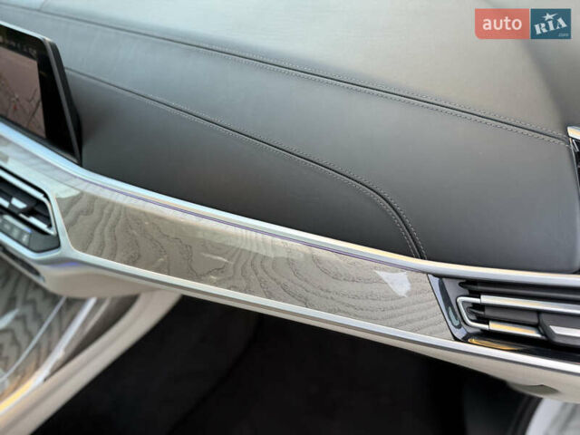 Белый БМВ X7, объемом двигателя 4.39 л и пробегом 58 тыс. км за 78999 $, фото 97 на Automoto.ua