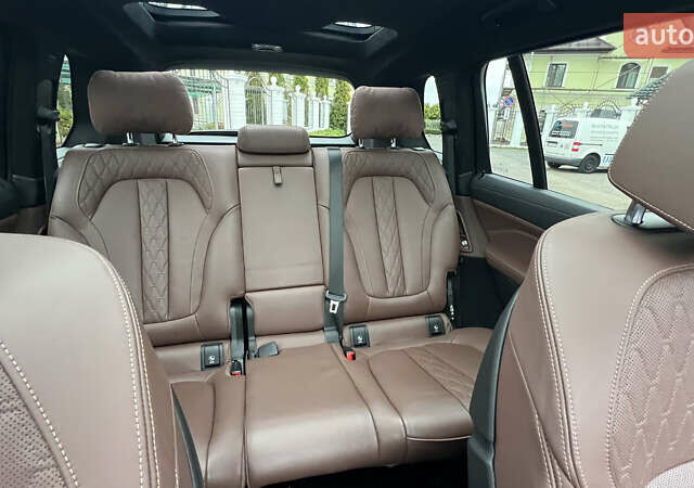 Белый БМВ X7, объемом двигателя 3 л и пробегом 82 тыс. км за 88888 $, фото 63 на Automoto.ua