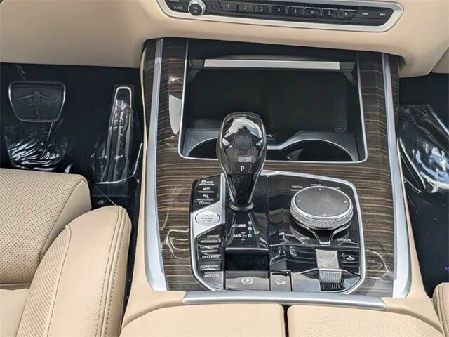 Белый БМВ X7, объемом двигателя 4.4 л и пробегом 22 тыс. км за 35000 $, фото 11 на Automoto.ua