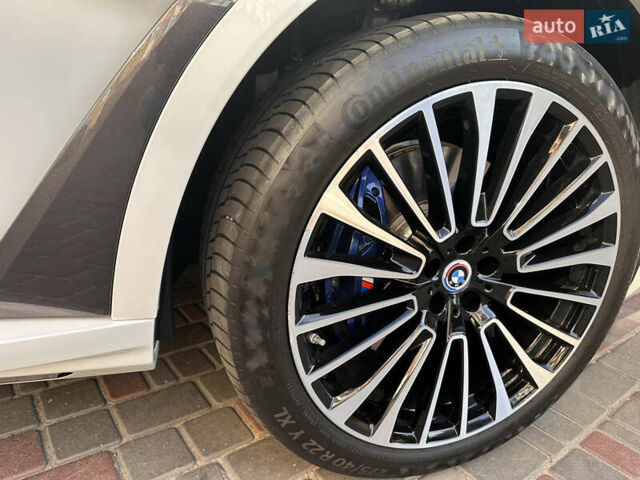 Белый БМВ X7, объемом двигателя 3 л и пробегом 17 тыс. км за 74500 $, фото 10 на Automoto.ua