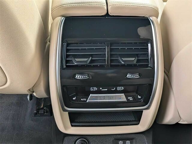 Белый БМВ X7, объемом двигателя 4.4 л и пробегом 22 тыс. км за 35000 $, фото 12 на Automoto.ua