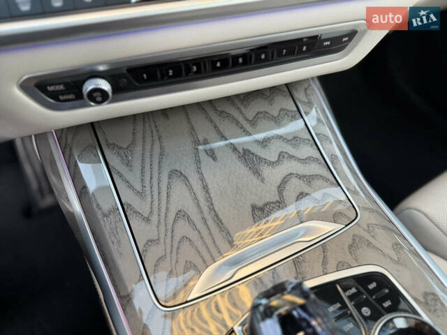 Белый БМВ X7, объемом двигателя 4.39 л и пробегом 58 тыс. км за 78999 $, фото 43 на Automoto.ua