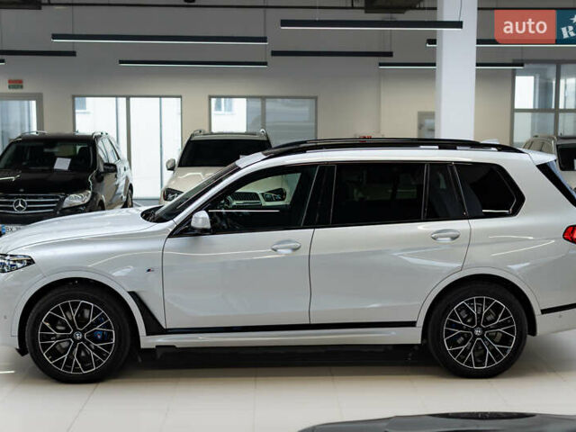 Белый БМВ X7, объемом двигателя 2.99 л и пробегом 101 тыс. км за 96676 $, фото 13 на Automoto.ua