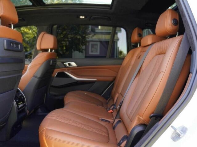 Білий БМВ X7, об'ємом двигуна 4.4 л та пробігом 28 тис. км за 38750 $, фото 13 на Automoto.ua