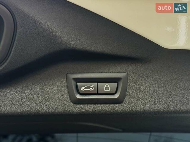 Белый БМВ X7, объемом двигателя 2.99 л и пробегом 120 тыс. км за 77999 $, фото 25 на Automoto.ua