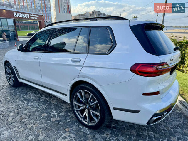 Белый БМВ X7, объемом двигателя 4.39 л и пробегом 19 тыс. км за 109999 $, фото 11 на Automoto.ua