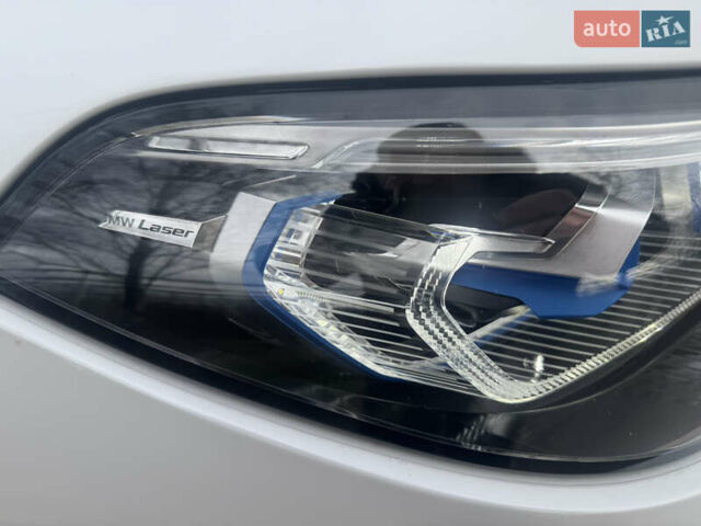 Белый БМВ X7, объемом двигателя 0 л и пробегом 66 тыс. км за 104444 $, фото 2 на Automoto.ua