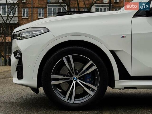 Белый БМВ X7, объемом двигателя 2.99 л и пробегом 120 тыс. км за 77999 $, фото 15 на Automoto.ua