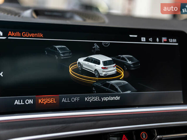 Белый БМВ X7, объемом двигателя 2.99 л и пробегом 101 тыс. км за 96676 $, фото 46 на Automoto.ua