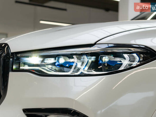 Белый БМВ X7, объемом двигателя 2.99 л и пробегом 101 тыс. км за 96676 $, фото 17 на Automoto.ua