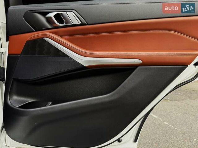 Белый БМВ X7, объемом двигателя 2.99 л и пробегом 120 тыс. км за 77999 $, фото 34 на Automoto.ua