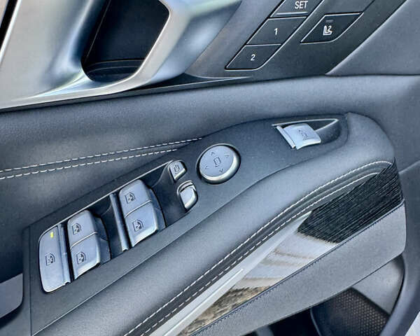 Белый БМВ X7, объемом двигателя 4.39 л и пробегом 19 тыс. км за 109999 $, фото 28 на Automoto.ua