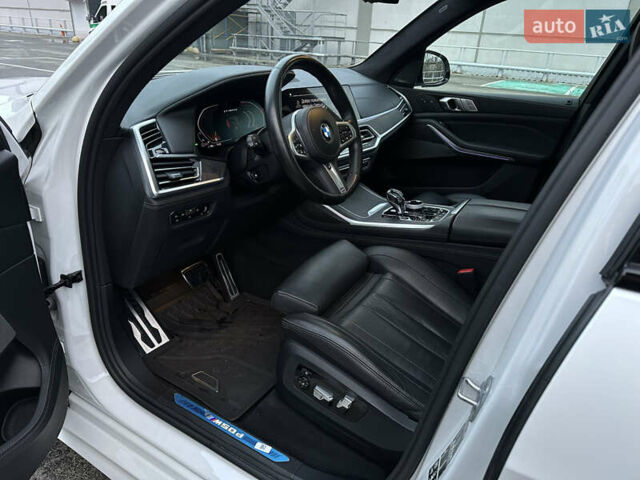 Белый БМВ X7, объемом двигателя 2.99 л и пробегом 49 тыс. км за 99900 $, фото 20 на Automoto.ua