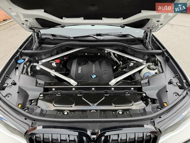Белый БМВ X7, объемом двигателя 2.99 л и пробегом 73 тыс. км за 84900 $, фото 101 на Automoto.ua