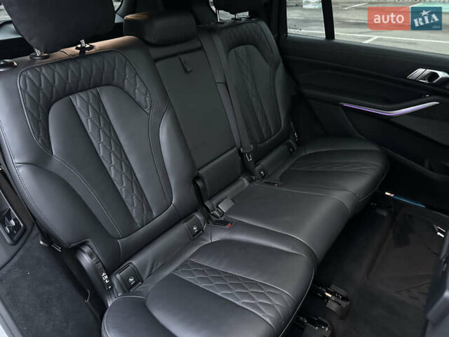 Белый БМВ X7, объемом двигателя 2.99 л и пробегом 49 тыс. км за 99900 $, фото 51 на Automoto.ua