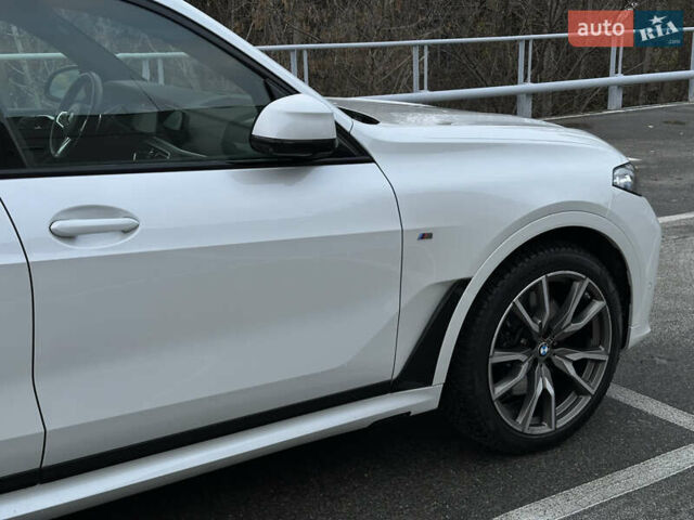 Белый БМВ X7, объемом двигателя 2.99 л и пробегом 49 тыс. км за 99900 $, фото 10 на Automoto.ua