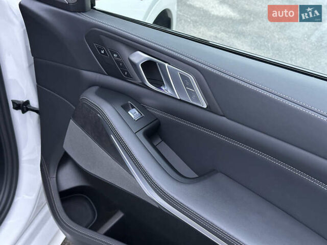 Белый БМВ X7, объемом двигателя 2.99 л и пробегом 49 тыс. км за 99900 $, фото 44 на Automoto.ua