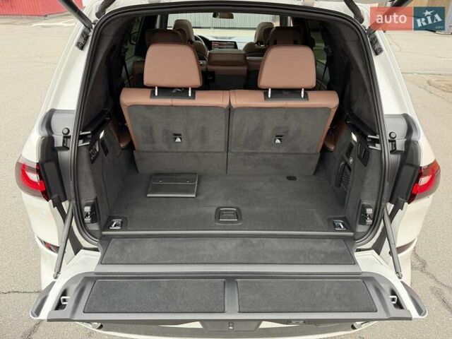 Белый БМВ X7, объемом двигателя 2.99 л и пробегом 73 тыс. км за 84900 $, фото 69 на Automoto.ua