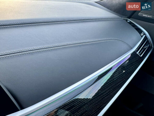 Белый БМВ X7, объемом двигателя 4.39 л и пробегом 19 тыс. км за 109999 $, фото 33 на Automoto.ua