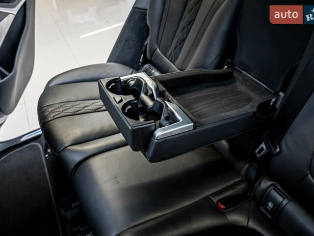 Белый БМВ X7, объемом двигателя 2.99 л и пробегом 101 тыс. км за 96676 $, фото 63 на Automoto.ua