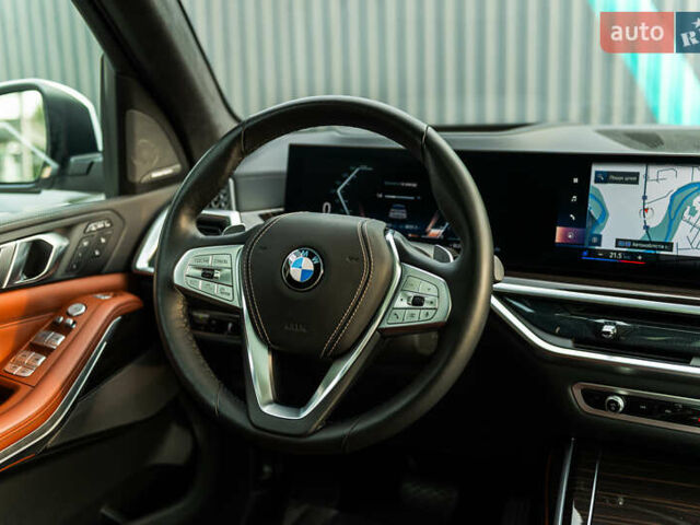 Белый БМВ X7, объемом двигателя 3 л и пробегом 34 тыс. км за 100000 $, фото 21 на Automoto.ua
