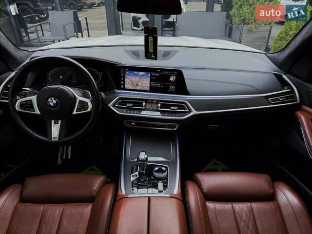 Белый БМВ X7, объемом двигателя 2.99 л и пробегом 120 тыс. км за 77999 $, фото 42 на Automoto.ua