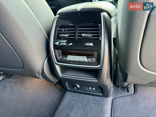 Белый БМВ X7, объемом двигателя 4.39 л и пробегом 19 тыс. км за 109999 $, фото 17 на Automoto.ua