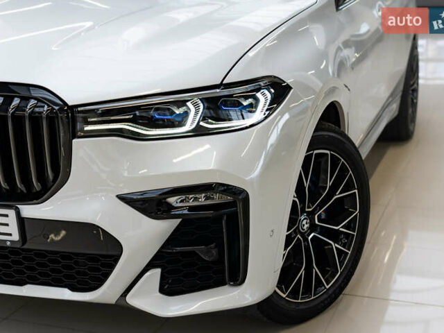 Белый БМВ X7, объемом двигателя 2.99 л и пробегом 101 тыс. км за 96676 $, фото 3 на Automoto.ua