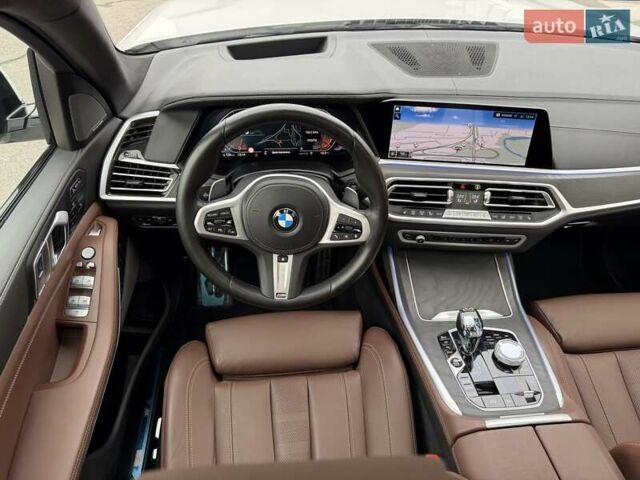 Белый БМВ X7, объемом двигателя 2.99 л и пробегом 73 тыс. км за 84900 $, фото 82 на Automoto.ua