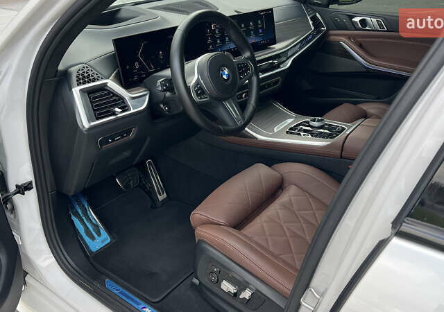 Белый БМВ X7, объемом двигателя 3 л и пробегом 115 тыс. км за 115000 $, фото 8 на Automoto.ua