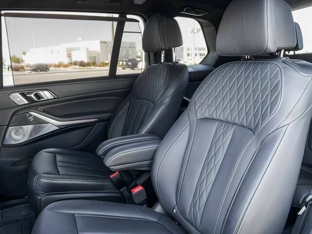 Белый БМВ X7, объемом двигателя 4.4 л и пробегом 17 тыс. км за 43000 $, фото 12 на Automoto.ua