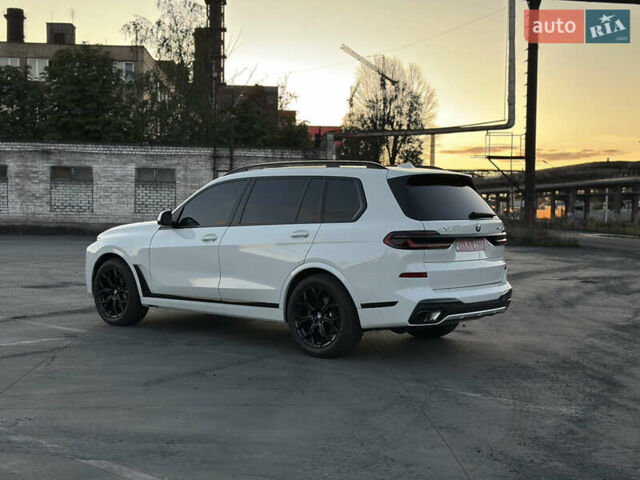 Белый БМВ X7, объемом двигателя 3 л и пробегом 11 тыс. км за 95000 $, фото 7 на Automoto.ua