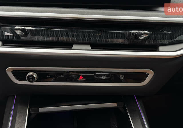 Білий БМВ X7, об'ємом двигуна 3 л та пробігом 60 тис. км за 99999 $, фото 26 на Automoto.ua