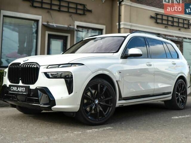 Белый БМВ X7, объемом двигателя 3 л и пробегом 75 тыс. км за 86000 $, фото 2 на Automoto.ua