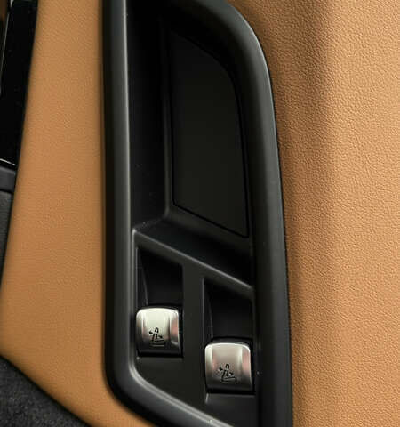 Білий БМВ X7, об'ємом двигуна 3 л та пробігом 60 тис. км за 99999 $, фото 66 на Automoto.ua