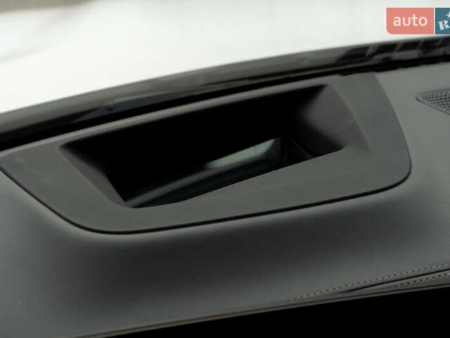 Белый БМВ X7, объемом двигателя 3 л и пробегом 75 тыс. км за 86000 $, фото 65 на Automoto.ua