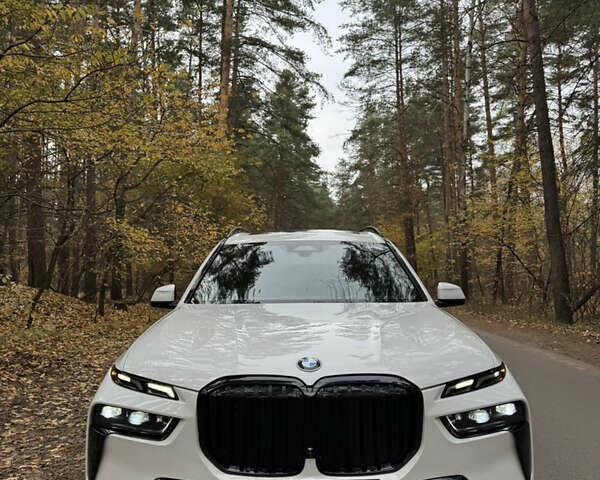 Білий БМВ X7, об'ємом двигуна 3 л та пробігом 60 тис. км за 99999 $, фото 7 на Automoto.ua