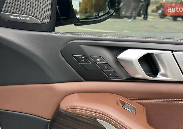 Белый БМВ X7, объемом двигателя 3 л и пробегом 115 тыс. км за 112000 $, фото 26 на Automoto.ua