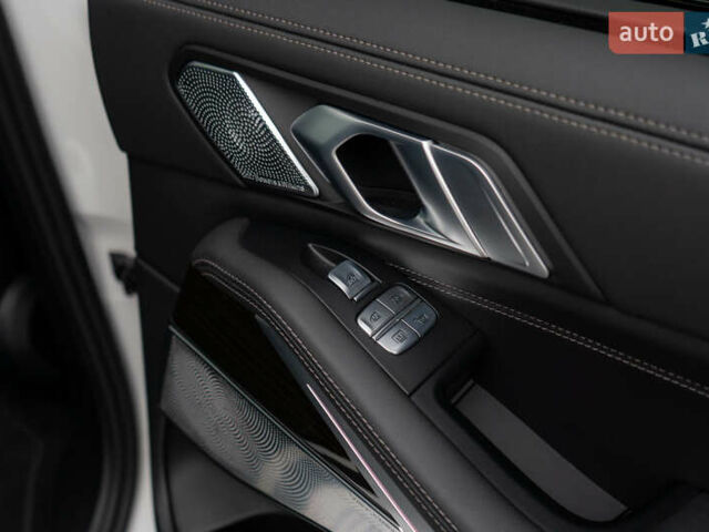 Белый БМВ X7, объемом двигателя 3 л и пробегом 75 тыс. км за 86000 $, фото 44 на Automoto.ua