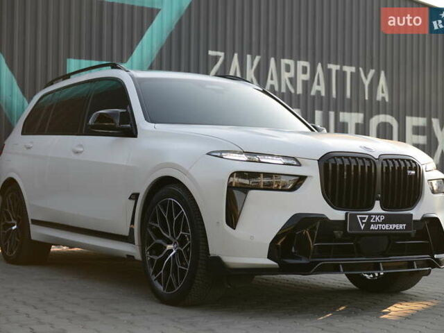 Белый БМВ X7, объемом двигателя 4.39 л и пробегом 80 тыс. км за 137500 $, фото 6 на Automoto.ua